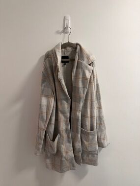 Plaid Open-Front Women's Coatigan in Light Gray and Beige